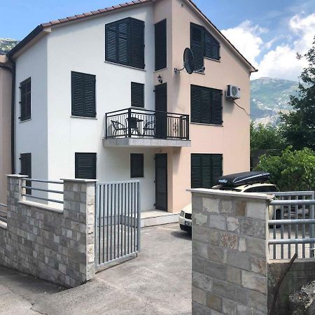 Apartmani Petrija Prčanj Exterior foto