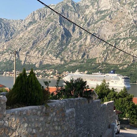 Apartmani Petrija Prčanj Exterior foto