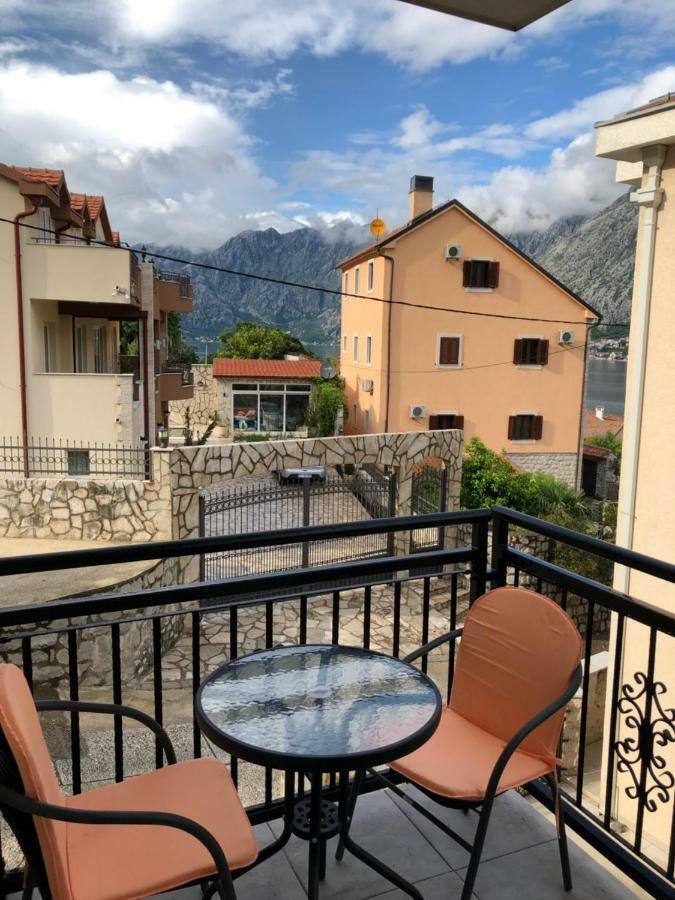 Apartmani Petrija Prčanj Exterior foto