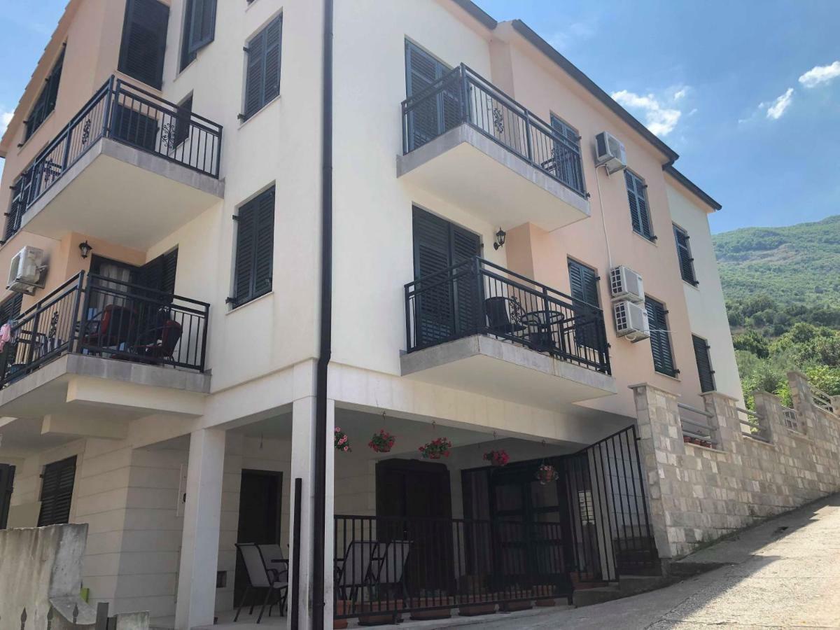 Apartmani Petrija Prčanj Exterior foto