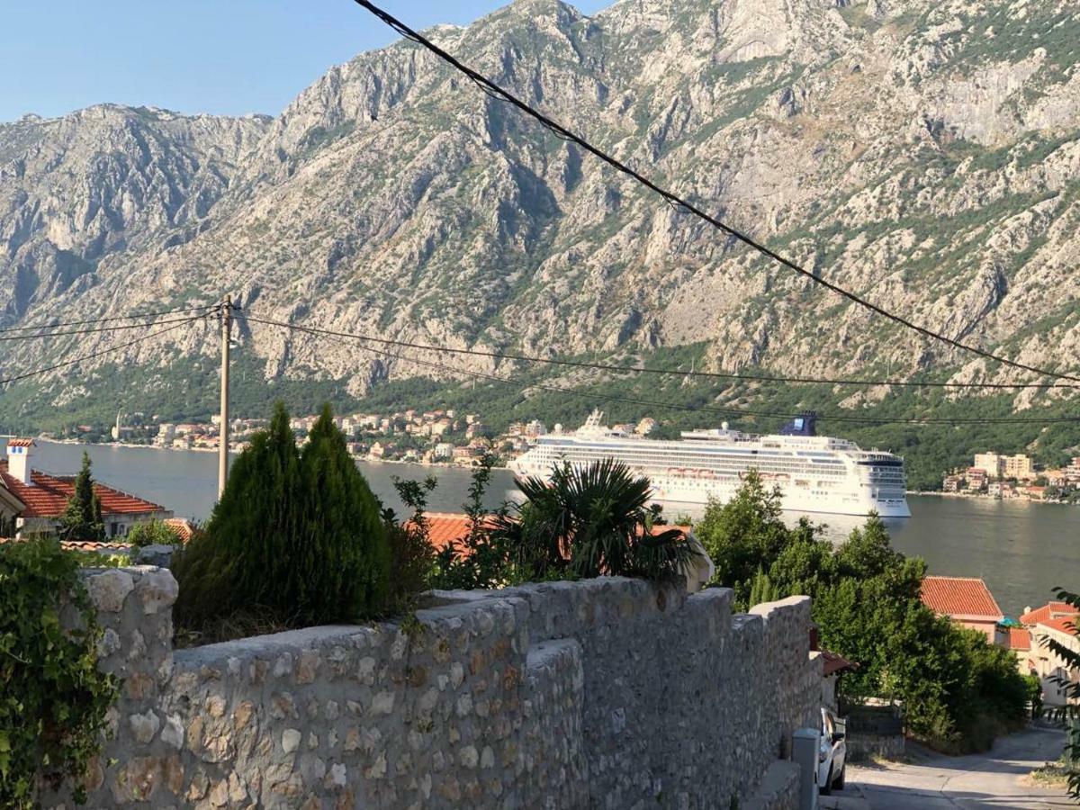 Apartmani Petrija Prčanj Exterior foto