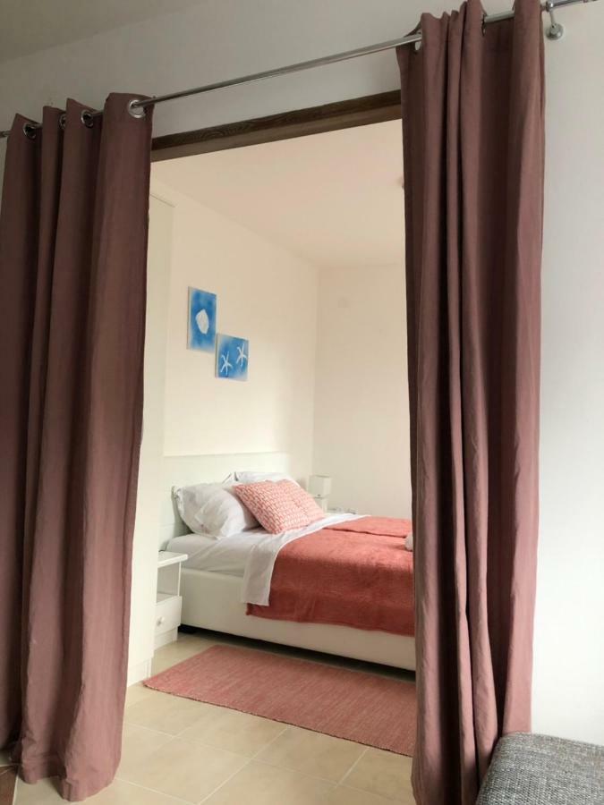 Apartmani Petrija Prčanj Exterior foto